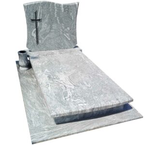 Grobowiec z granitu Verde Marina