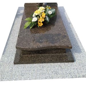 Kratownica wokół nagrobka