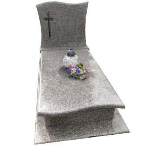 Nagrobek w konkurencyjnej cenie z granitu Brąz Królewski